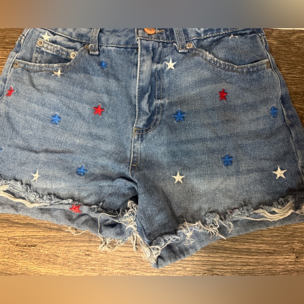 No Boundaries Blue and Red Jean Shorts with Distressed Hem - Picture 4 of 6
